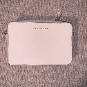 Michael Kors Jet Set Large crossbody In Blush